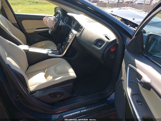 Volvo S60 T5