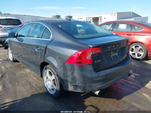Volvo S60 T5