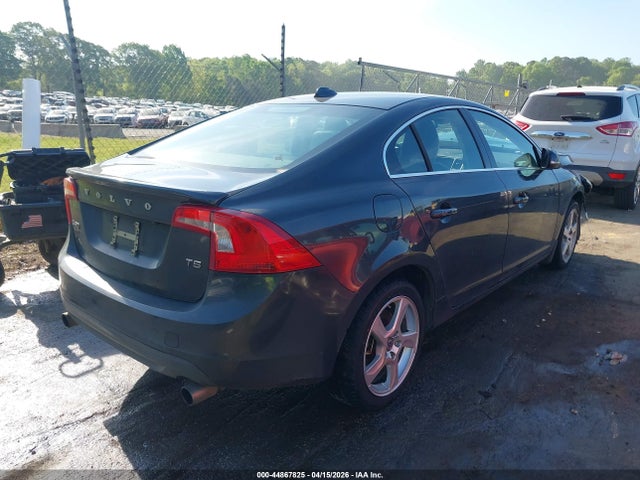 Volvo S60 T5