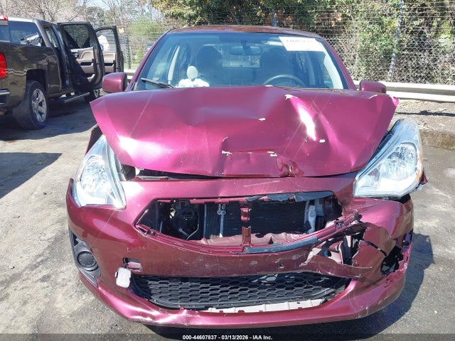 Mitsubishi Mirage Es
