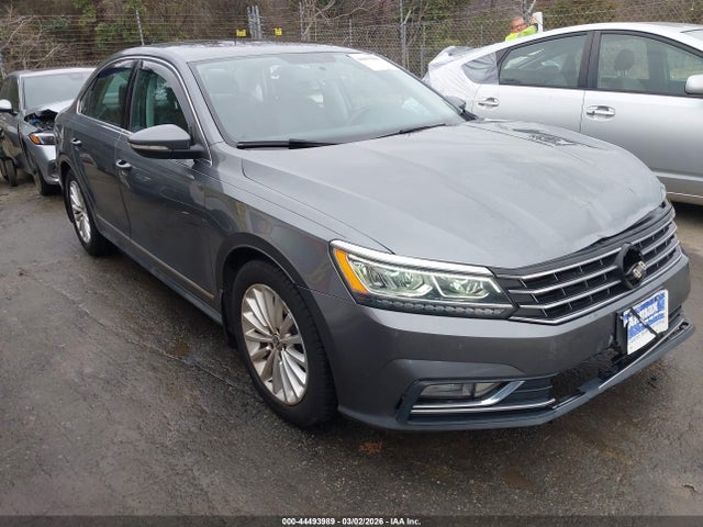 Salvage Volkswagen Passat Image