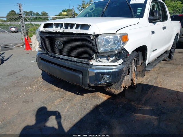 Toyota Tundra Sr5 5.7l V8