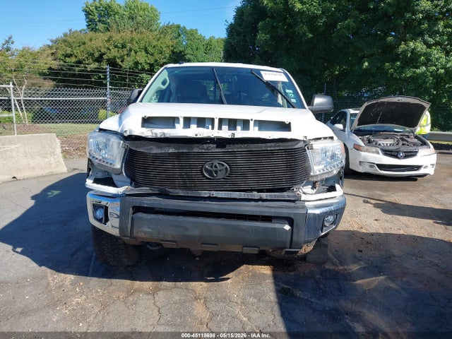 Toyota Tundra Sr5 5.7l V8