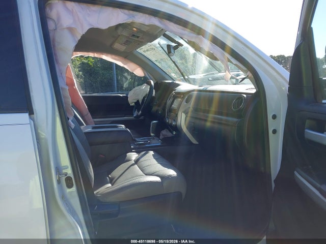 Toyota Tundra Sr5 5.7l V8
