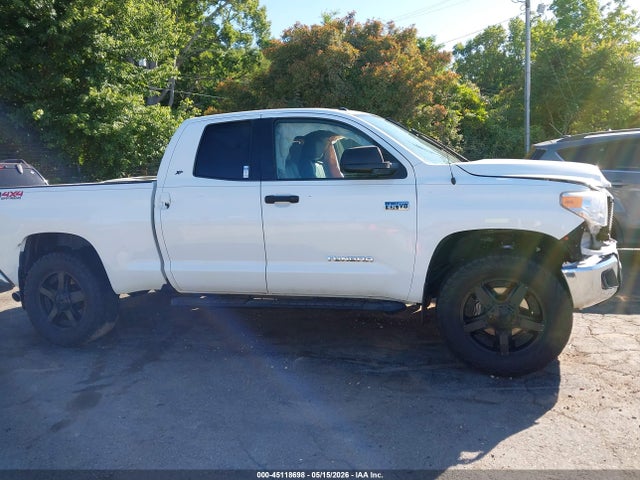 Toyota Tundra Sr5 5.7l V8