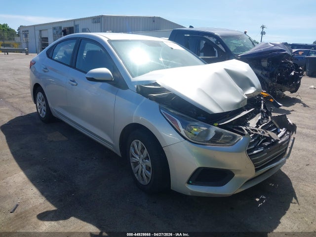 Salvage Hyundai ACCENT Image