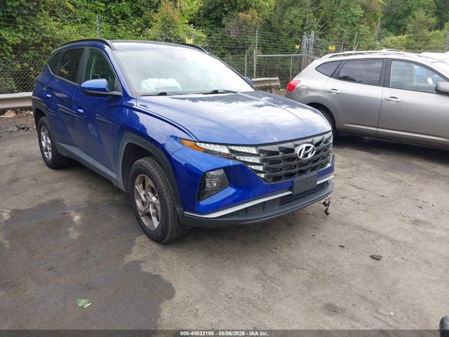 Salvage Hyundai TUCSON Image