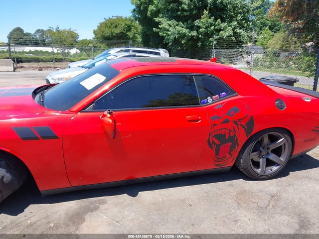 Dodge Challenger Sxt
