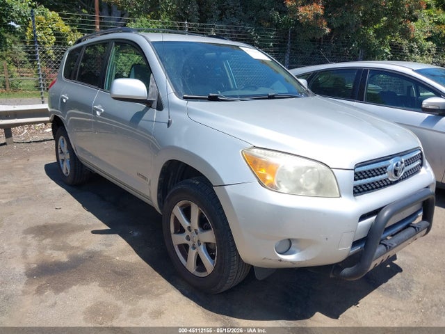 Salvage Toyota RAV4 Image