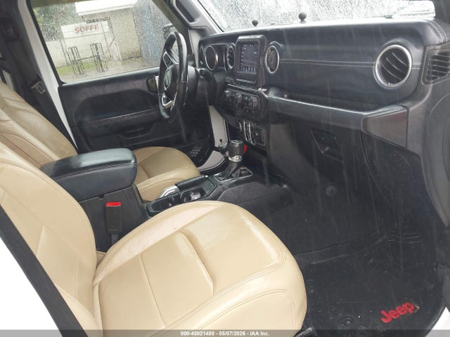 Jeep Wrangler Sahara 4x4