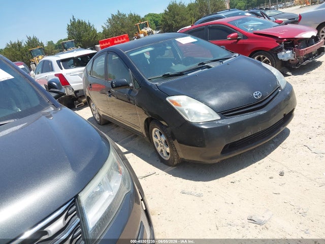 Salvage Toyota Prius Image