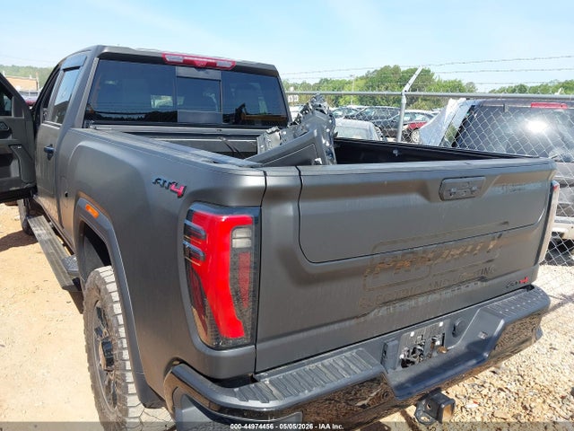 General Motors Sierra 2500HD 4wd  Standard Bed At4