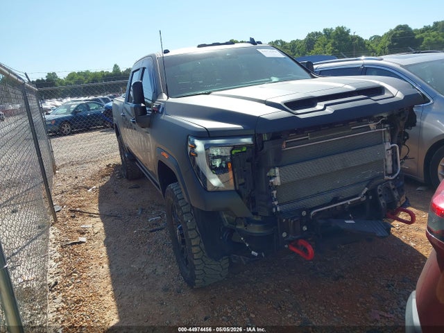 Salvage General Motors Sierra 2500HD Image