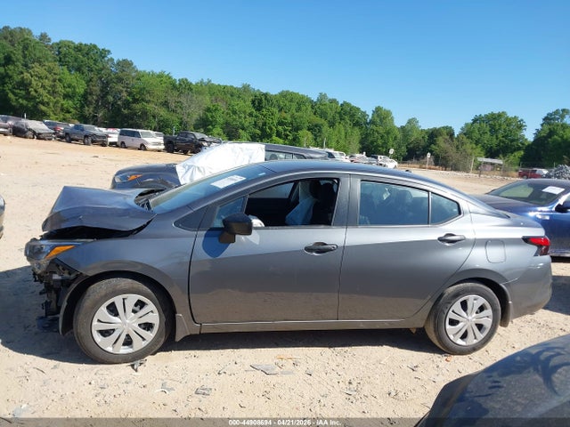 Nissan Versa 1.6 S