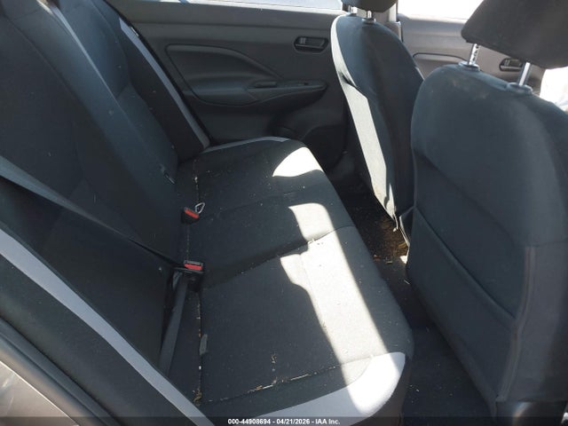 Nissan Versa 1.6 S