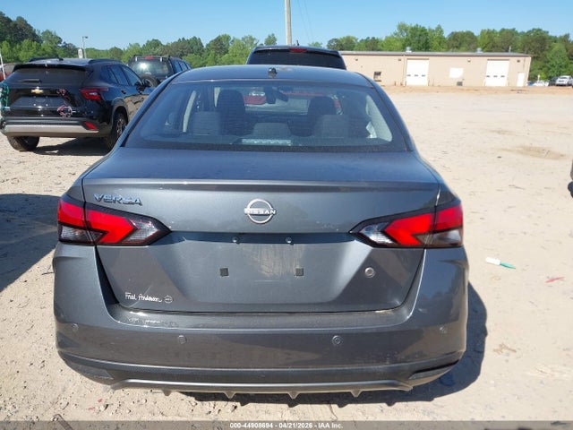 Nissan Versa 1.6 S
