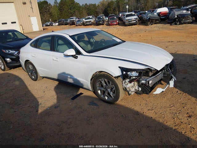 Salvage Hyundai SONATA Image
