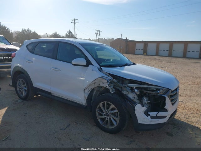 Salvage Hyundai TUCSON Image