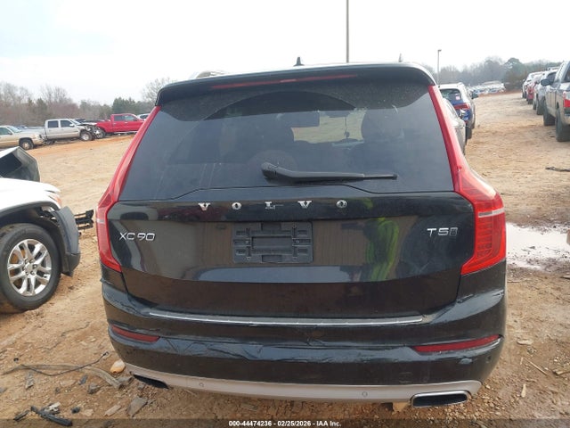 Volvo XC90 T5 Momentum