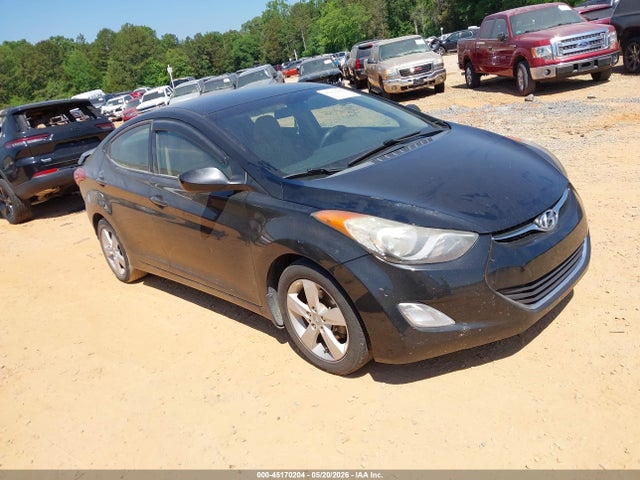 Salvage Hyundai ELANTRA Image