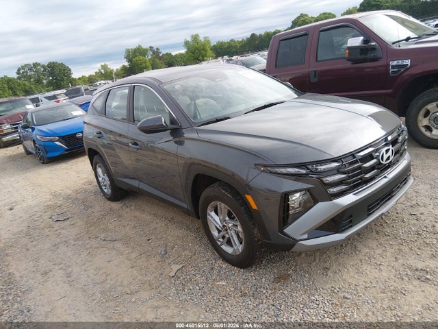Salvage Hyundai TUCSON Image