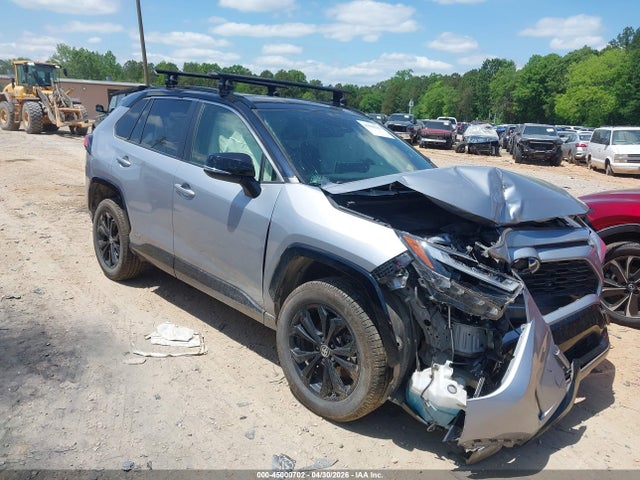 Salvage Toyota RAV4 Image