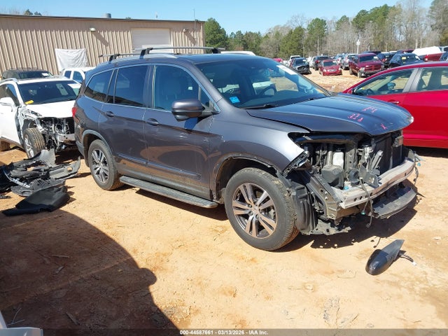 Salvage Honda Pilot Image