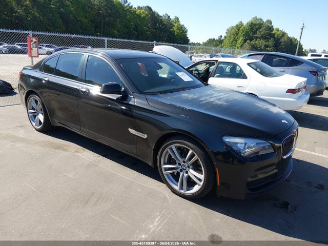 Salvage BMW 7 Series Image