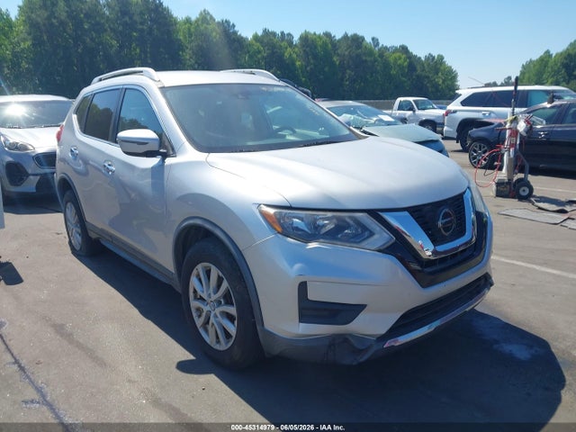 Salvage Nissan Rogue Image