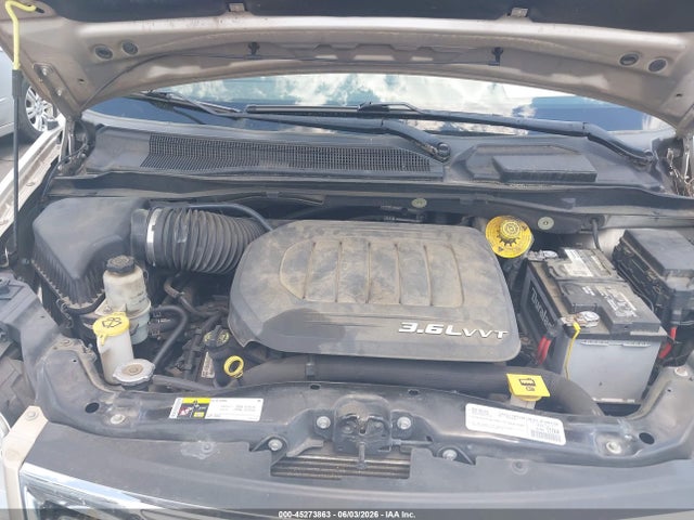 Chrysler Town & Country Touring-l