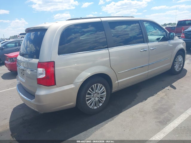 Chrysler Town & Country Touring-l