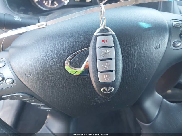 INFINITI Qx