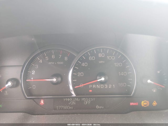 Cadillac DTS Standard