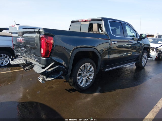GMC Sierra 1500 4wd  Short Box Denali