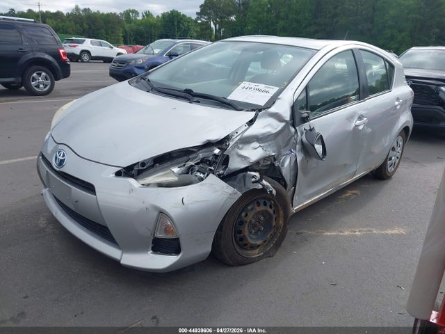 Toyota Prius c Two