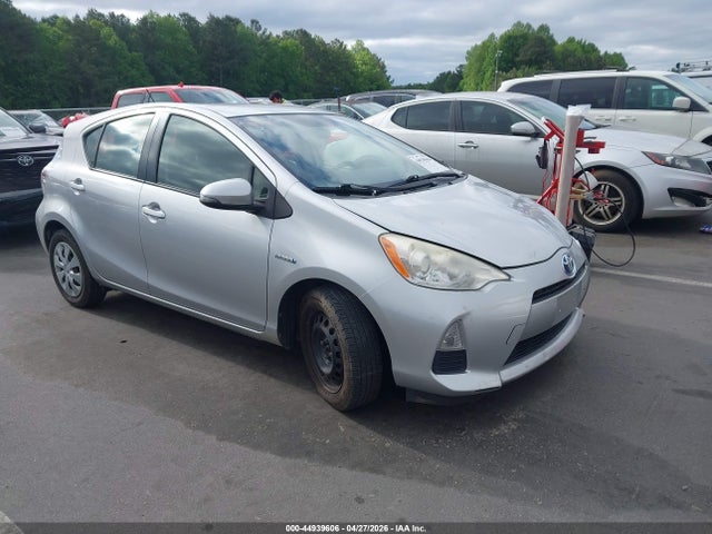 Salvage Toyota Prius c Image