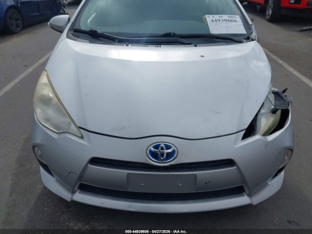 Toyota Prius c Two
