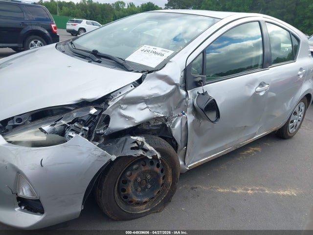 Toyota Prius c Two