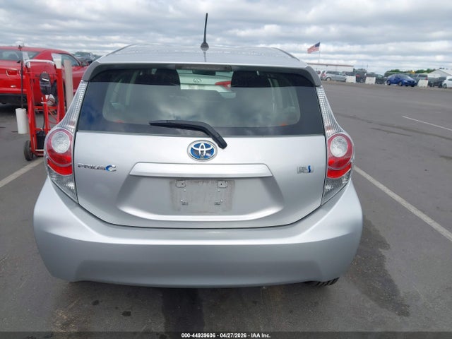 Toyota Prius c Two