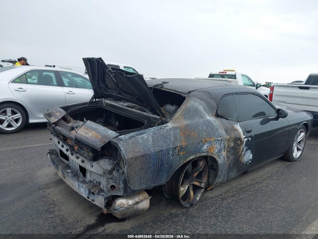 Dodge Challenger Sxt
