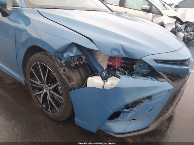 Toyota Camry Se Hybrid