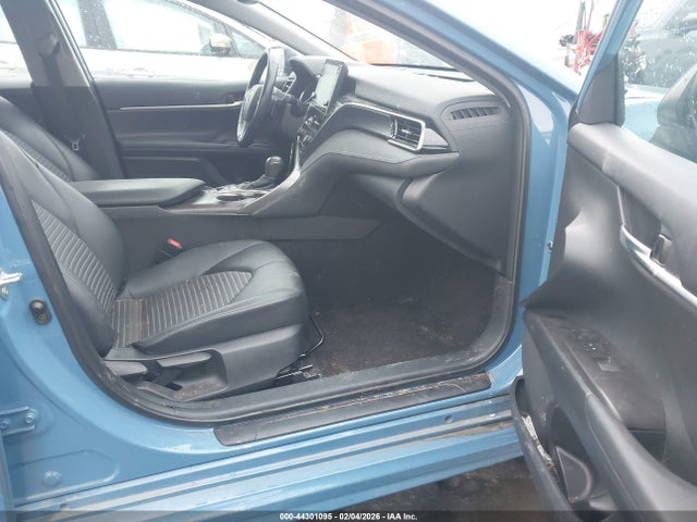 Toyota Camry Se Hybrid