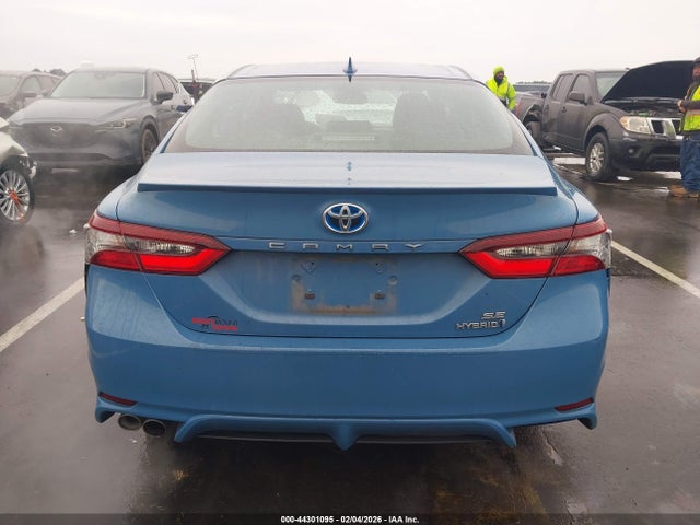 Toyota Camry Se Hybrid