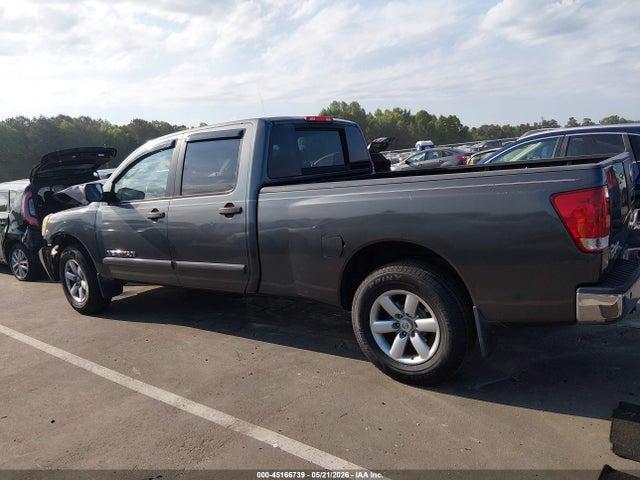 Nissan Titan Se