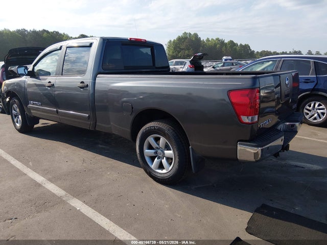 Nissan Titan Se