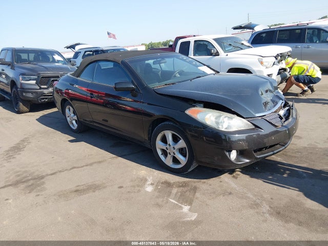 Salvage Toyota Camry Image