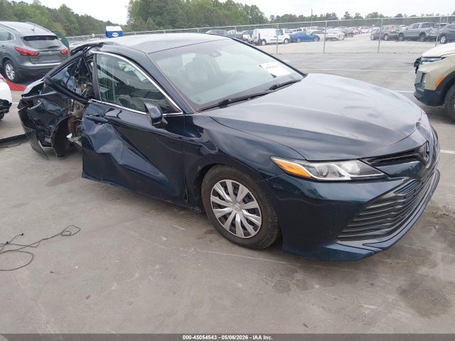 Salvage Toyota Camry Image