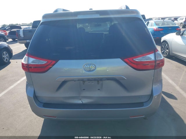 Toyota Sienna Le 8 Passenger