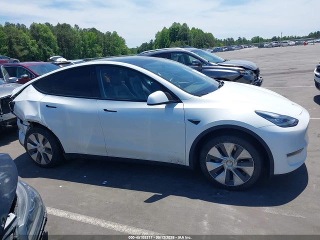 Tesla Model Y Long Range Dual Motor All-wheel Drive