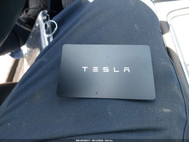 Tesla Model Y Long Range Dual Motor All-wheel Drive
